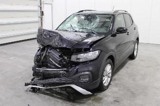 krockskadad bil auto Volkswagen T-Cross  2023/9