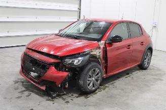 skadebil auto Peugeot 208  2025/12