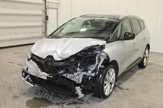 skadebil auto Renault Scenic  2020/11