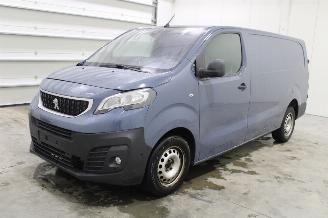 krockskadad bil auto Peugeot Expert  2021/9