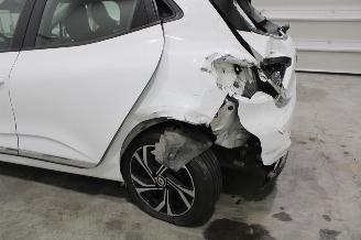krockskadad bil auto Renault Clio  2020/6
