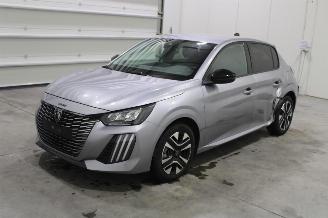 krockskadad bil auto Peugeot 208  2024/7