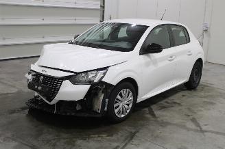 damaged passenger cars Peugeot 208  2022/9