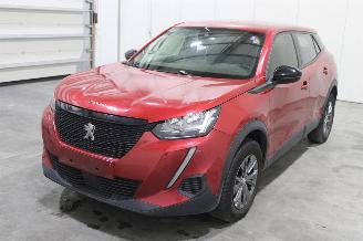damaged passenger cars Peugeot 2008  2022/7