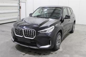 Vaurioauto  passenger cars BMW X1  2023/10