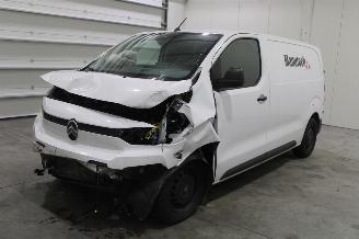 damaged passenger cars Citroën Jumpy  2025/2