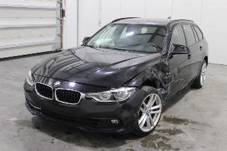 damaged passenger cars BMW 3-serie 318 2016/10