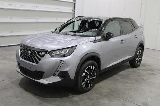 Vaurioauto  passenger cars Peugeot 2008  2023/2