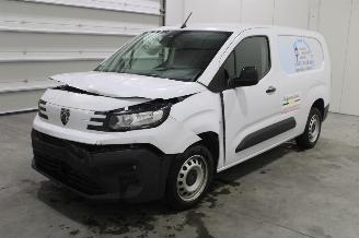 damaged passenger cars Peugeot Partner  2025/6