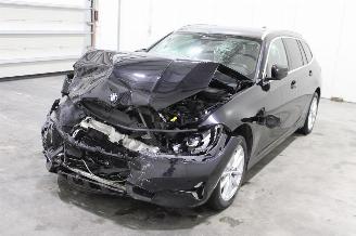 Voiture accidenté BMW 3-serie 330 2021/5