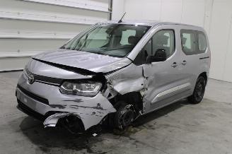 uszkodzony samochody osobowe Toyota ProAce CITY 2024/5