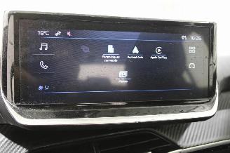 Peugeot 208  picture 14