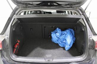 Volkswagen Golf  picture 21