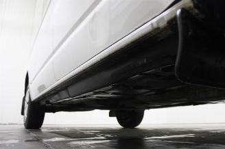 Volkswagen Transporter T6 picture 15