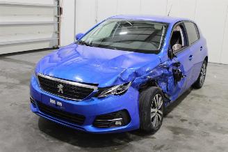 krockskadad bil auto Peugeot 308  2021/3