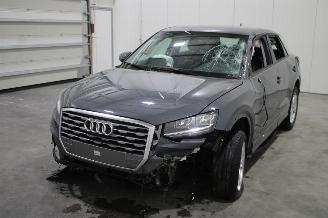 skadebil auto Audi Q2  2020/11