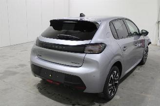 Peugeot 208  picture 3
