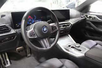 BMW i4  picture 11