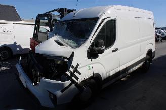 Vaurioauto  passenger cars Maxus Deliver9 Deliver 9 2025/2