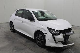 Peugeot 208  picture 2