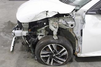 Peugeot 208  picture 7