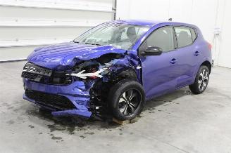 krockskadad bil auto Dacia Sandero  2025/4