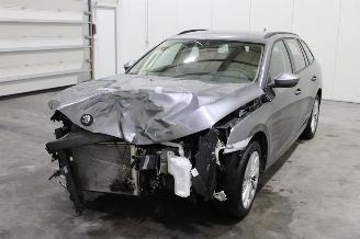 skadebil auto Skoda Octavia  2025/6