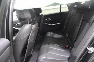 BMW 3-serie 330e picture 11