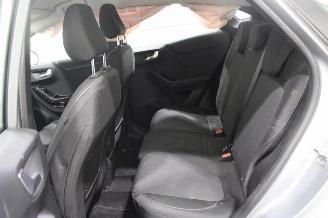 Ford Puma  picture 12