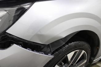 Peugeot 208  picture 22