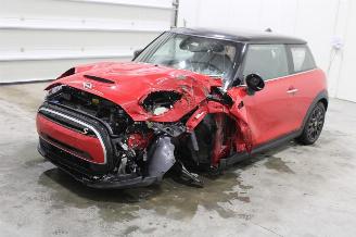 krockskadad bil auto Mini Cooper SE 2023/11