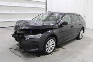 krockskadad bil auto Skoda Octavia  2025/2