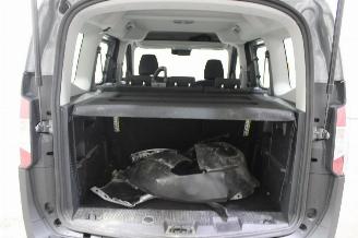 Ford Tourneo Courier  picture 20