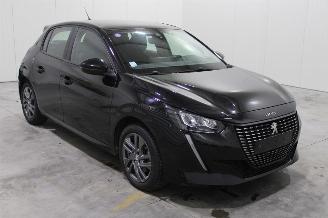 Peugeot 208  picture 2