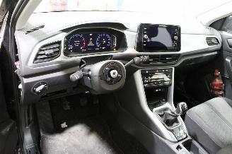 Volkswagen T-Roc  picture 7