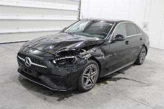 Damaged car Mercedes C-klasse C 220 2021/12