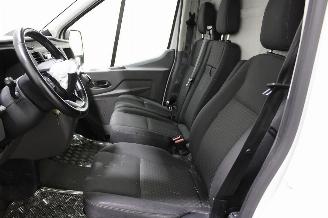 Ford Transit  picture 11