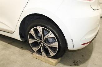 Renault Clio  picture 9