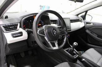 Renault Clio  picture 10