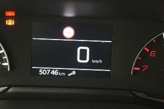 Peugeot 208  picture 13