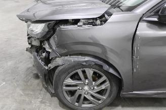 Peugeot 208  picture 5