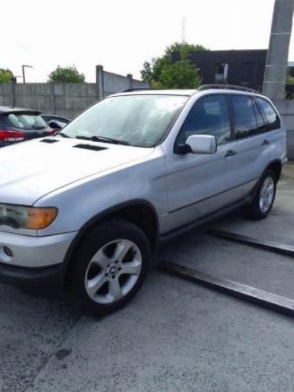 Coche accidentado BMW X5  2003/9