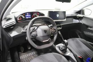 Peugeot 208  picture 9