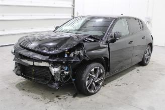 krockskadad bil auto Peugeot 308  2023/5