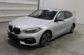 Vrakbiler auto BMW 1-serie 118 2020/6