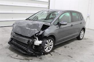 Vrakbiler auto Volkswagen Golf  2018/3