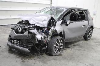 Renault Captur  picture 1