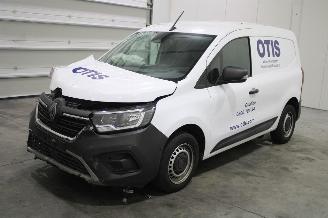 skadebil auto Renault Kangoo  2024/9