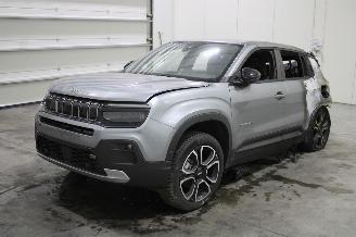 Schadeauto Jeep Avenger  2024/6