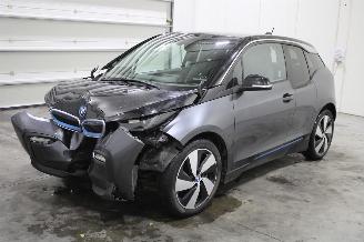 krockskadad bil auto BMW i3  2018/1